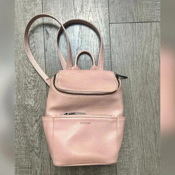 Matt & Nat BRAVE VEGAN MINI BACKPACK - DWELL in Pebble - Picture 1 of 8